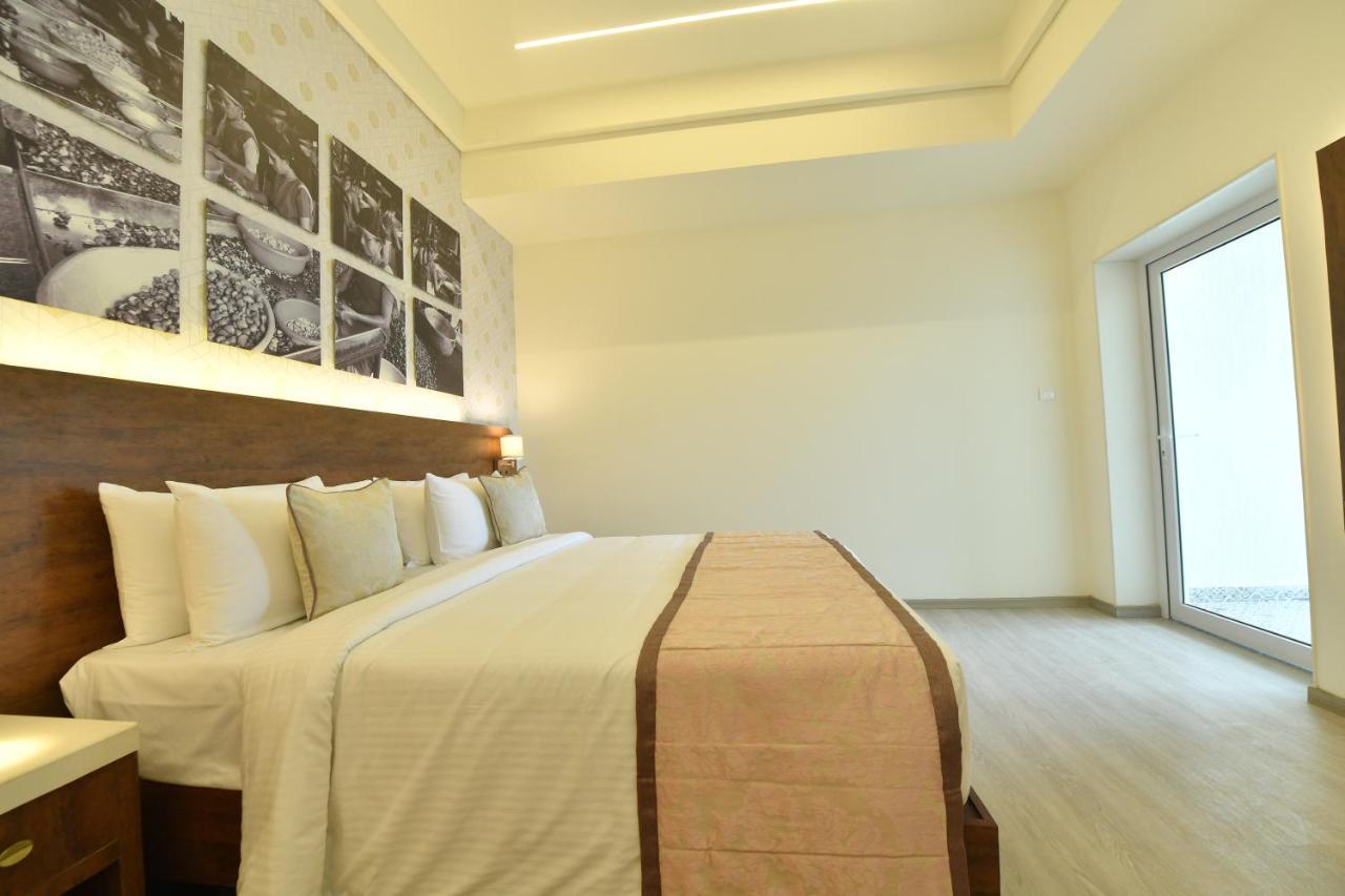 The Avatar Hotel & Convention Mangalore Exterior photo