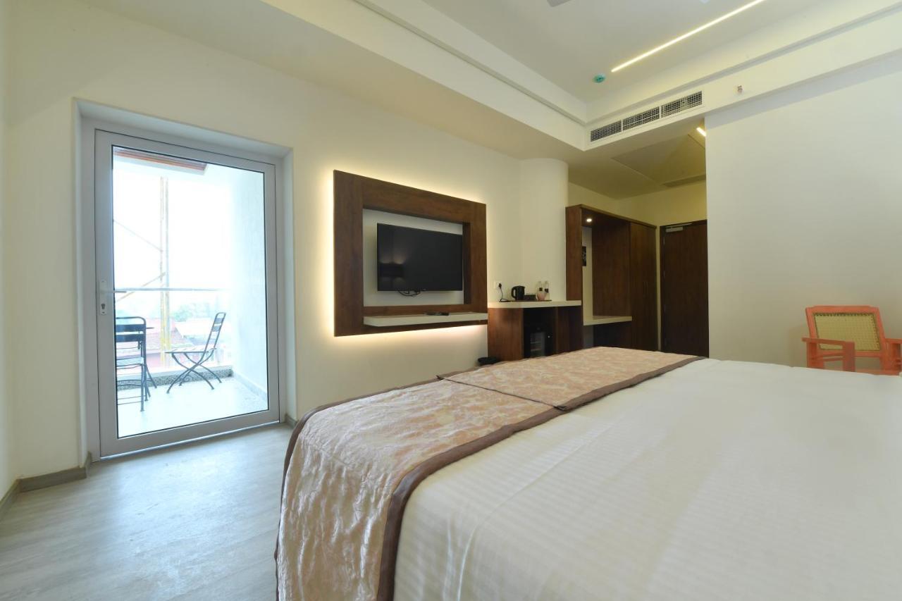 The Avatar Hotel & Convention Mangalore Exterior photo