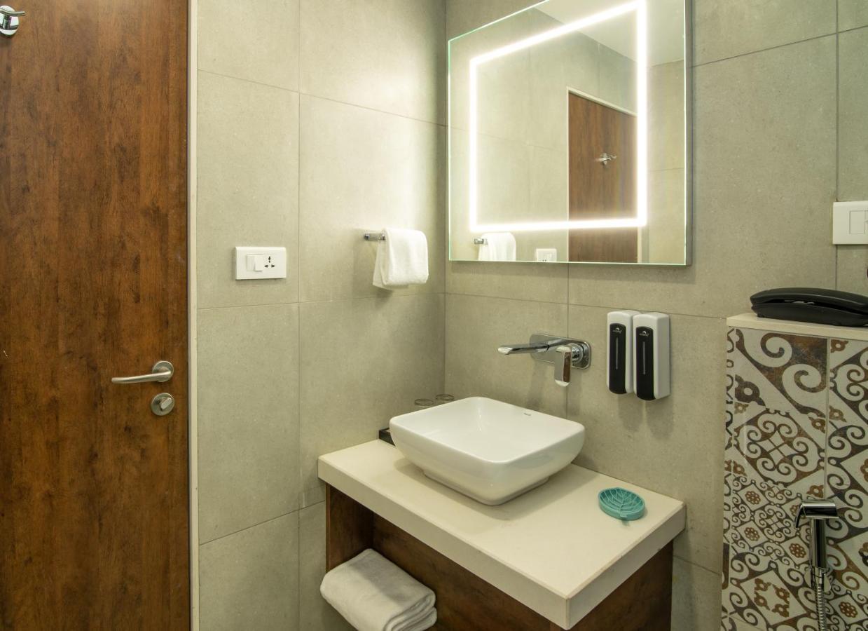 The Avatar Hotel & Convention Mangalore Exterior photo