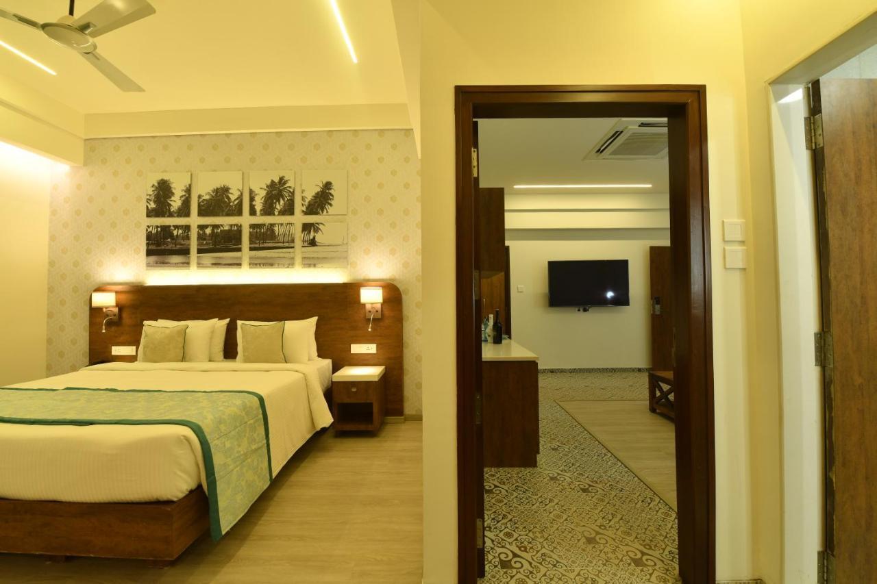 The Avatar Hotel & Convention Mangalore Exterior photo