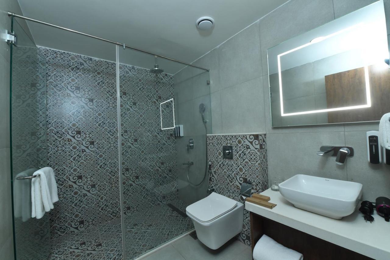 The Avatar Hotel & Convention Mangalore Exterior photo